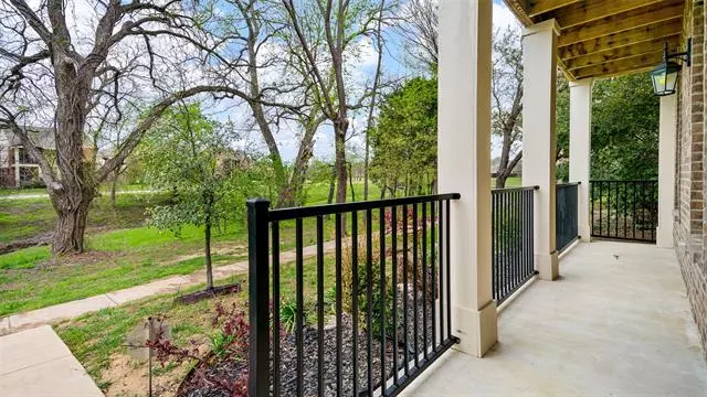 209 Riverdell North Mews, Lancaster, TX 75146