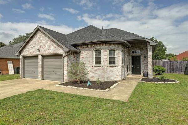 905 York Street, Forney, TX 75126