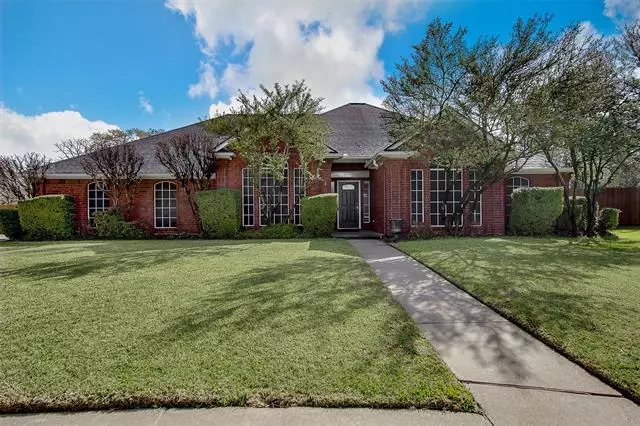 Burleson, TX 76028,905 Oak Crest Court