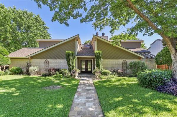 1902 Woodstock Drive, Colleyville, TX 76034