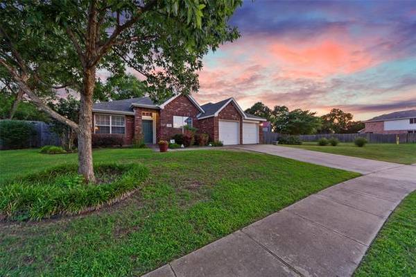 7001 Westway Drive, Rowlett, TX 75089