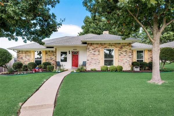 6801 Harvest Hill Drive, Rowlett, TX 75089