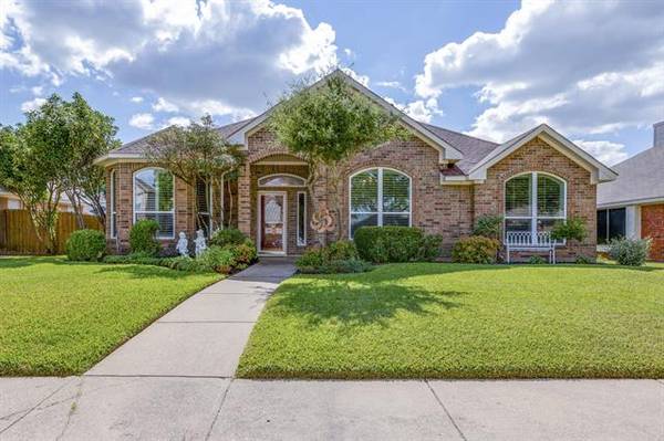 7001 Buckhorn Drive, Rowlett, TX 75089