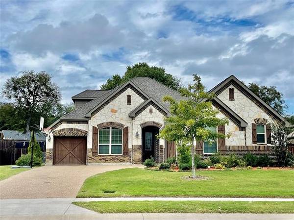 8817 Waters Lane, Rowlett, TX 75089