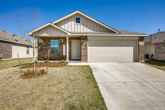 420 Falling Star Drive, Fort Worth, TX 76052