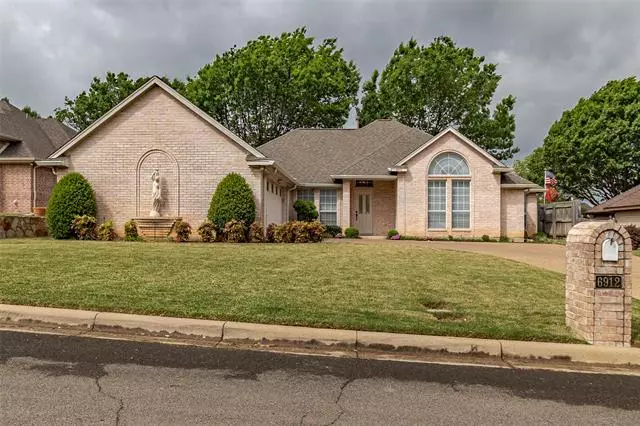 Fort Worth, TX 76132,6912 Meadowside Road S