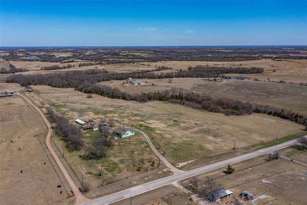 11651 Fm 697, Whitewright, TX 75491