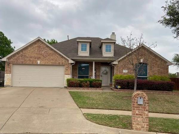 5016 Raptor Court, Grand Prairie, TX 75052