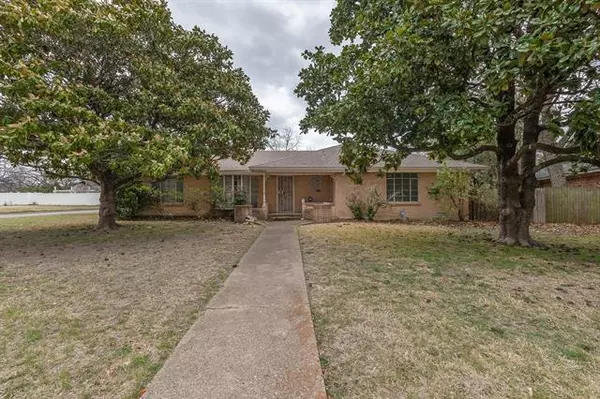 519 Parkwood Drive, Dallas, TX 75224