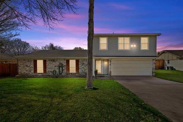 1608 Edge Hill Road, Benbrook, TX 76126