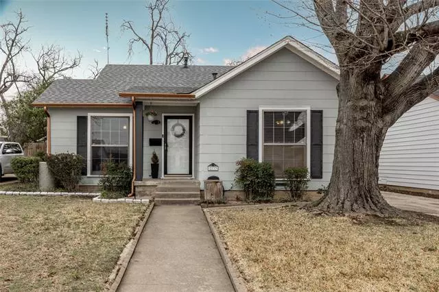 2733 Wayside Avenue, Fort Worth, TX 76110