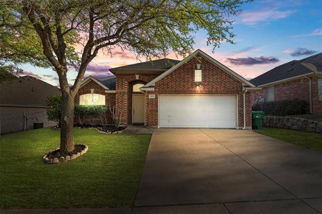 815 Calvert Drive, Cedar Hill, TX 75104