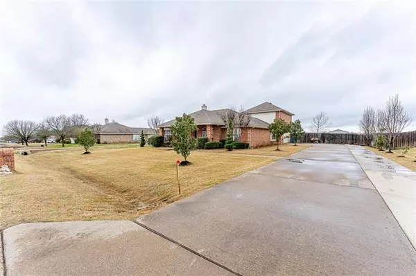 Waxahachie, TX 75167,921 Meghann Lane