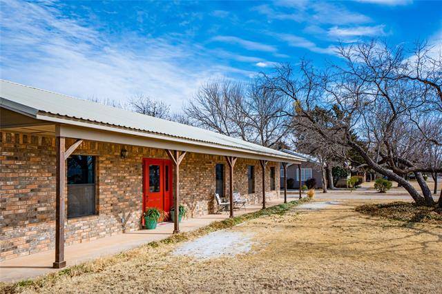 1201 Landon Street, Stamford, TX 79553