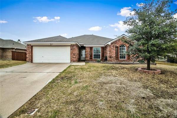 1302 Beacon Hill Drive, Midlothian, TX 76065