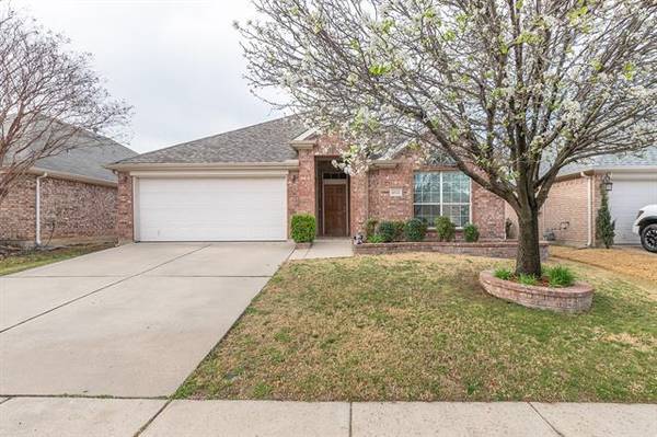 4512 Dragonfly Way, Fort Worth, TX 76244