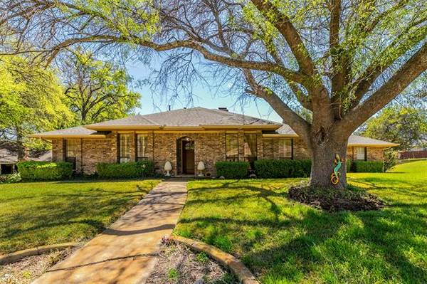 410 Peacock Circle, Duncanville, TX 75137