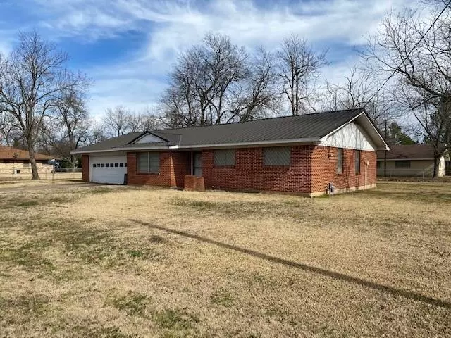 Cooper, TX 75432,651 S W 9th Es