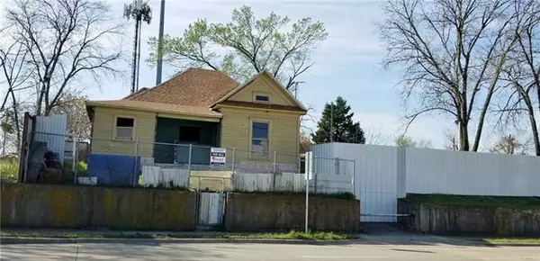 912 E 8th Street,  Dallas,  TX 75203