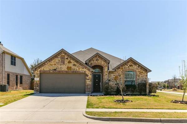 1337 Shelley Drive, Burleson, TX 76028