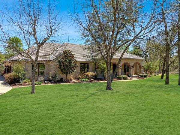 8401 Retreat Boulevard, Cleburne, TX 76033