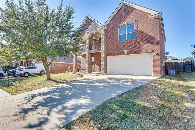 612 Bur Oak Drive, Burleson, TX 76028