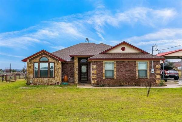 210 E Arbor Court, Springtown, TX 76082