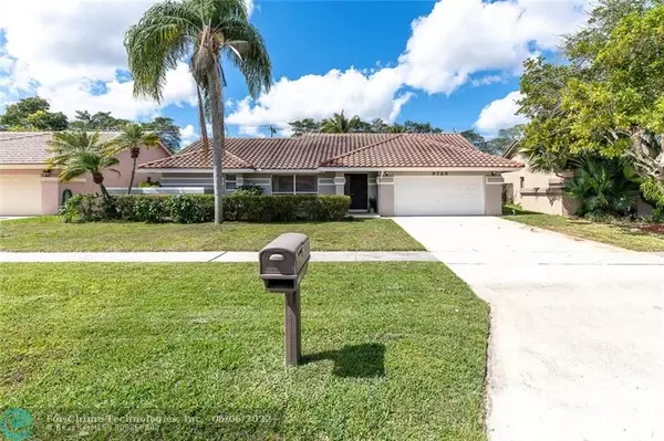 9785 Majestic Way, Boynton Beach, FL 33437