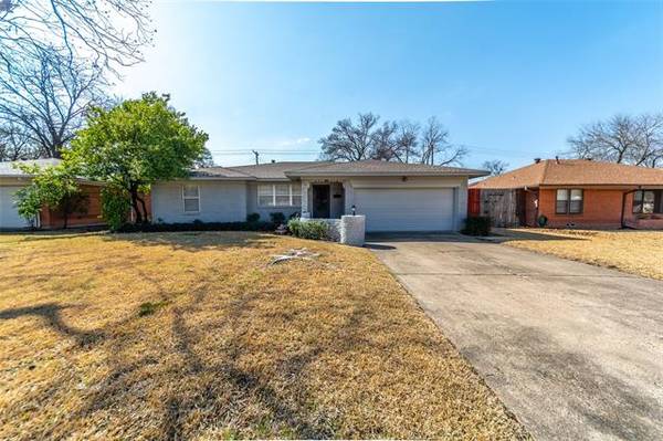 422 Rorary Drive, Richardson, TX 75081