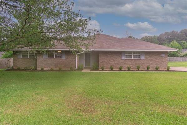 311 Jo Lacey Drive, Shreveport, LA 71107