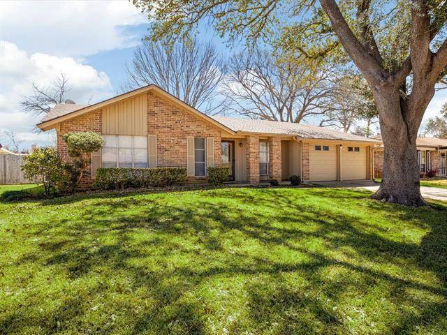 1702 Manchester Drive, Arlington, TX 76012