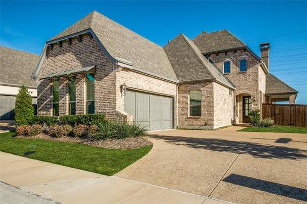 817 Royal Minister Boulevard, Lewisville, TX 75056