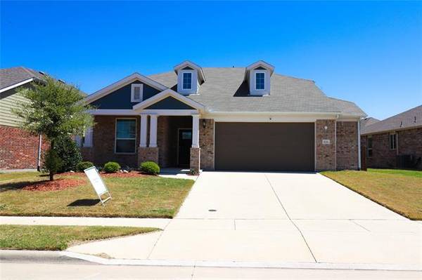 8324 Trickham Bend, Fort Worth, TX 76131