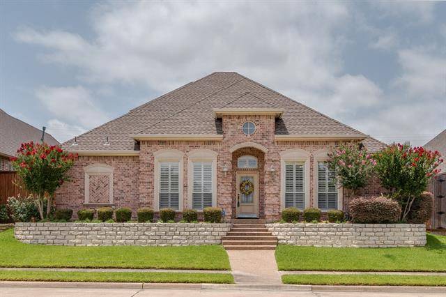 2449 Bedford Circle, Bedford, TX 76021