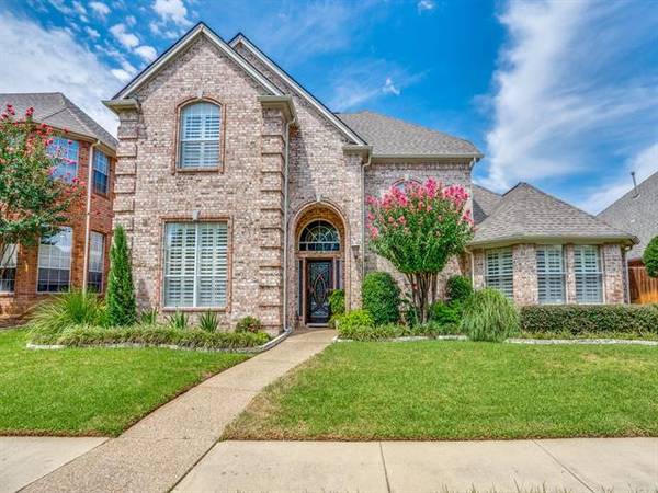 2433 Bedford Circle, Bedford, TX 76021