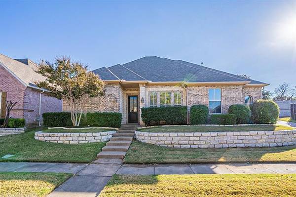 2461 Bedford Circle, Bedford, TX 76021