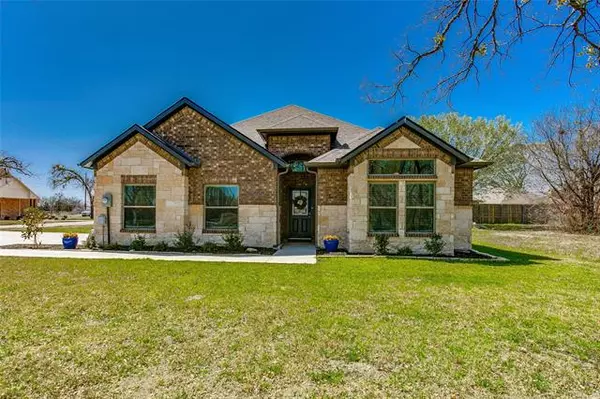 906 E Buffalo Street, Forney, TX 75126