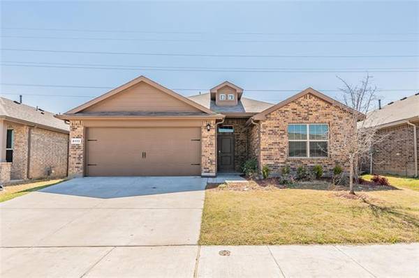 8113 Muddy Creek Drive, Fort Worth, TX 76131