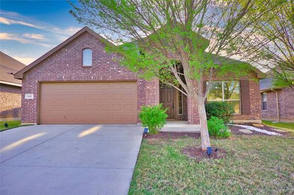 11916 Long Stone Drive, Burleson, TX 76028