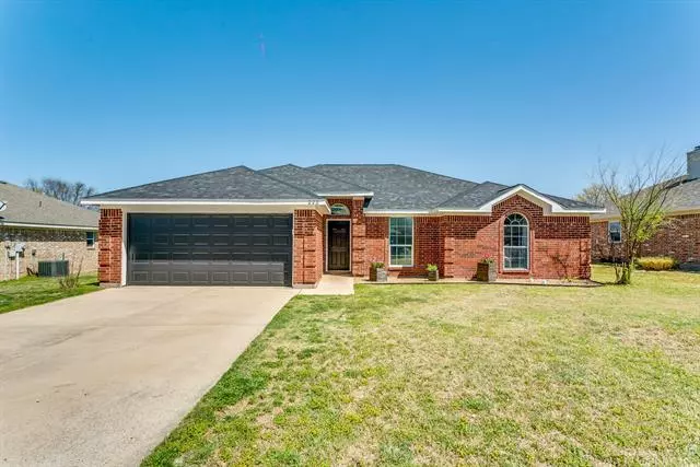 222 Whitestone Way, Weatherford, TX 76085