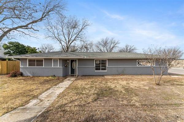 1101 Indian Creek Drive, Brownwood, TX 76801