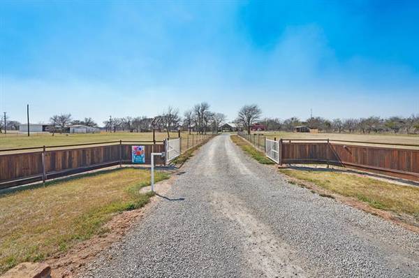 Mineral Wells, TX 76067,284 Saddleview Court