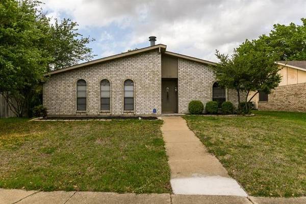 2122 Alder Trail, Grand Prairie, TX 75052