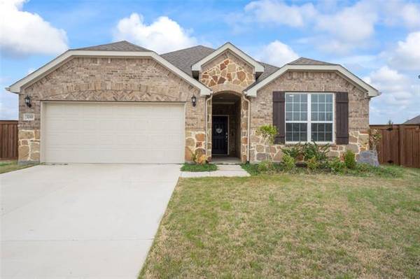 3210 Woodford Drive, Mansfield, TX 76084