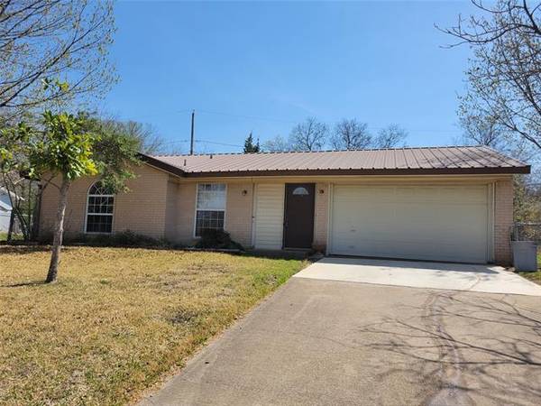 804 Crockett Street, Midlothian, TX 76065