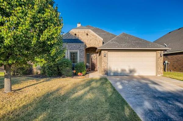 340 Tioga, Burleson, TX 76028