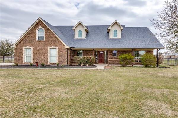 444 Skyview Court, New Fairview, TX 76078