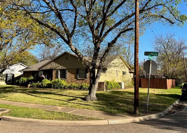 Dallas, TX 75238,10629 Estate Lane