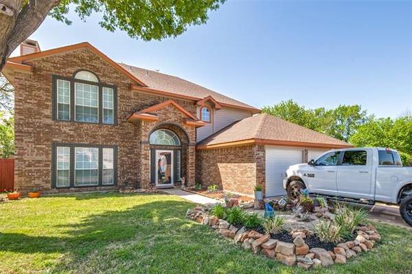 225 Canterbury Street, Euless, TX 76039