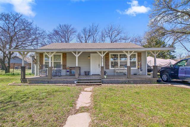 416 S Harrison Street, Pilot Point, TX 76258